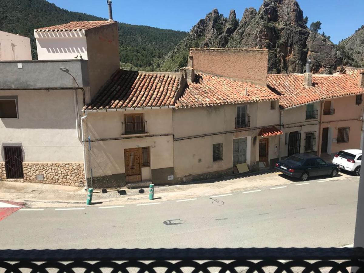 Alojamientos Rurales Entre Rocas Ayna Exterior photo